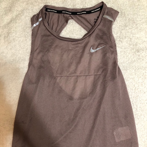 Nike training tank - Picture 5 of 8
